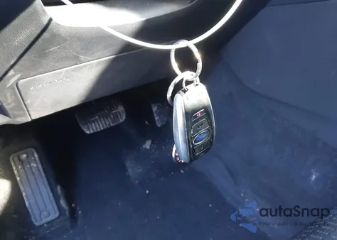 2023 Subaru Ascent Premium 7-Passenger z USA, uszkodzony, nr VIN 4S4WMAED8P3452122